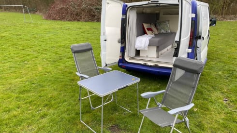 BuZz Lightyear – Opel vivaro 1.9 sdi compact camper