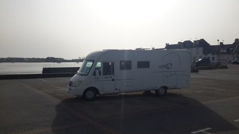 Noleggio camper Mercedes explorer