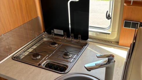 Hymer-Wohnmobil für 4 Personen, integriert ab 2015