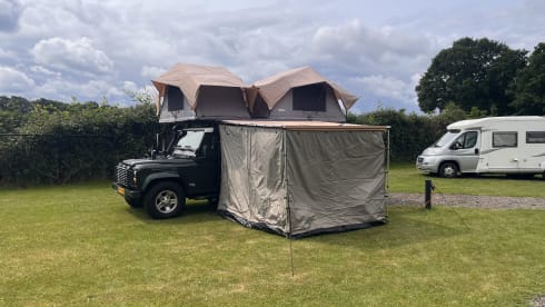 5p Land Rover rooftop from 1999