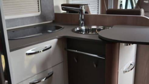 Volledig uitgeruste camper van 2020