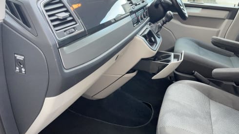 Sunny Scotland Campers  – Volkswagen transporter, sleeps 2 and pet friendly