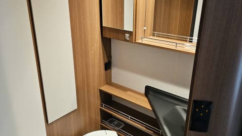 Bertha – Very Luxury, 2 or 4 person LMC semi-integral camper (automatic)