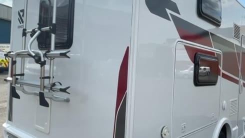 SEAL 50 FAMILY SPECIAL – 6 berth Rimor alcove from 2021