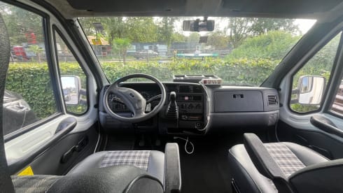 Fleur โ 5p Fiat alcove from 1996