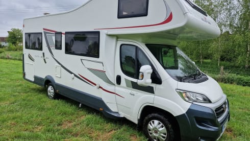 Roly 2 – Roller Team 746 - 6 Berth & 6 Travel seats - Great family vehicle  - Auto