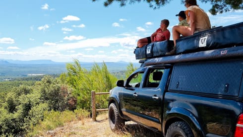 Lizette – Toyota Hilux Overlander