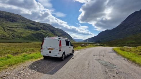 FreeDom – 2 berth Mercedes-Benz campervan