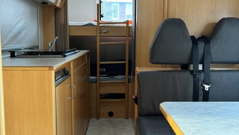 Still available for rent for these 2 weeks!!! Beautiful and spacious family camper