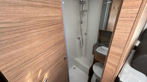 Mobbie – Weinsberg Pepper auf Mercedes