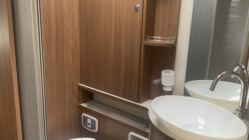 Argos 747 – Modern, bright, comfortable space miracle