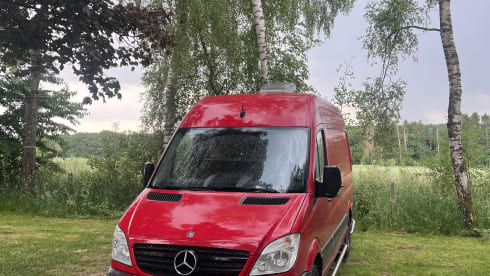 Abel – Robust Mercedes Sprinter camper van (2p) | self-built & off-grid
