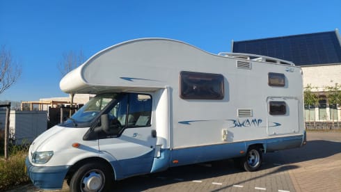 Ruime Ford transit alkoof 6p uit 2006 met stapelbed