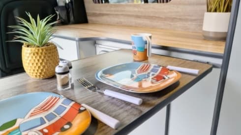 Gracie Skywalker  – Fully off grid adventure wagon!