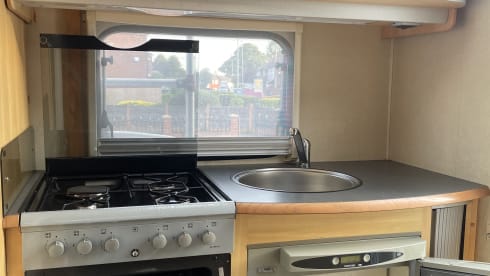 Journey cruiser – 5 berth ace adventurer from 2009 (7.5t - C1 license required)