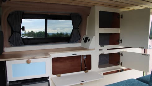 Freddy the Campervan – Freddy the Campervan – Cosy Quirky Van for Two Near Glasgow