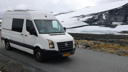 Olaf – Neat conversion Volkswagen Crafter L2H2