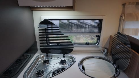 4p Chausson Semi-Integrated 