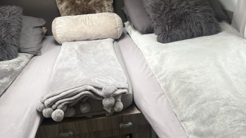 4 berth Benimar semi-integrated from 2021