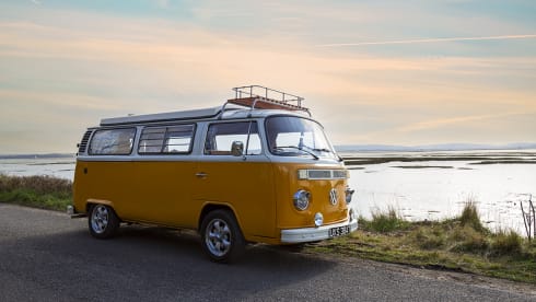 Betsy – 1979 VW T2 Bay Campervan Betsy!