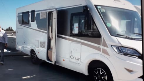 New luxury Integral mobile home Mclouis carat