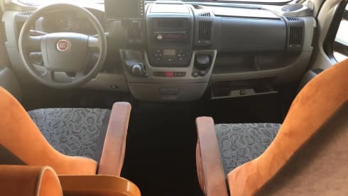 Beautiful, spacious camper with heating and air conditioning