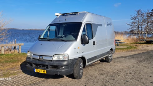 2p Peugeot bus with toilet