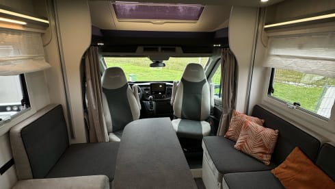 640 – 4p Chausson semi-integrated from 2023