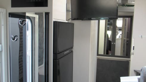 Challenger premium with central and bunk bed