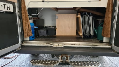 Aarts I – 3-person spacious self-built camper >>> Dog Friendly<<<