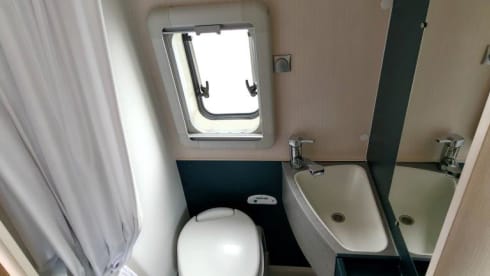 2-Personen-Knaus-Bus aus dem Jahr 2017