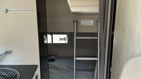 FREDSTER – 6 berth Chausson Alcove 2019