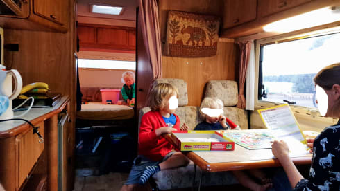 De bruine beer  – 5p Hymer integrated from 1992