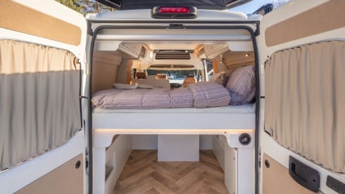 Hooglander – Peugeot bus camper - Bronckhorst Campers