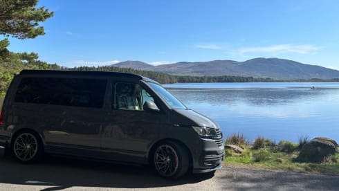 Roma – Luxury Automatic VW Campervan 4 Berth (can deliver to Inverness)