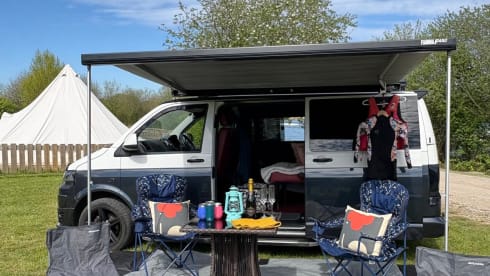 Buddy –  Volkswagen Campervan 2/4 berth Perfect for Adventure Hols! 