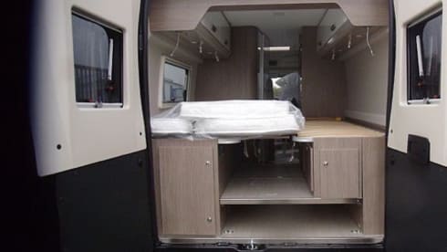 Vany – Fully equipped self-sufficient van