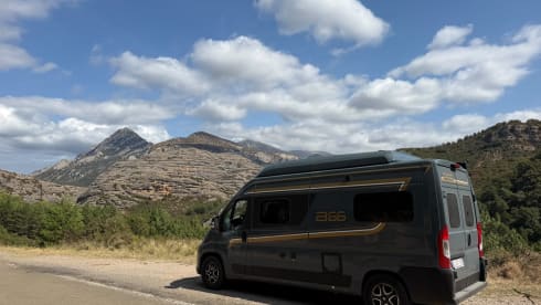 Tummo – Tummo, a boutique VAN experience - Bürstner 4P - 2026
