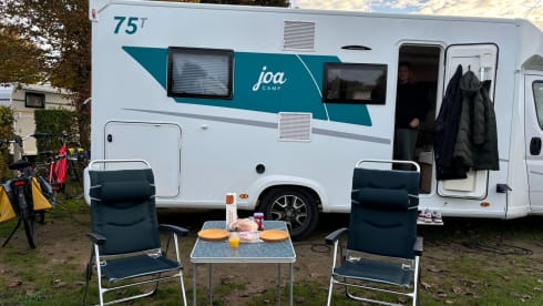 Joa 75T – 5p Bavaria semi-integrated uit 2024