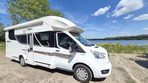 Cocoon 463 – 4p Benimar semi-integrated uit 2023