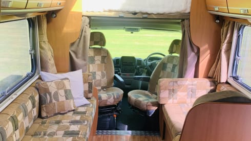 Tony – Your ultimate adventure awaits in our cosy 5-berth motorhome!