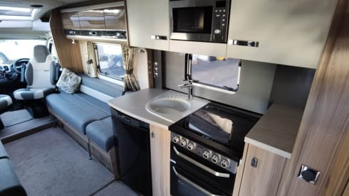 Bessie – Bessecar E442 2 berth motorhome