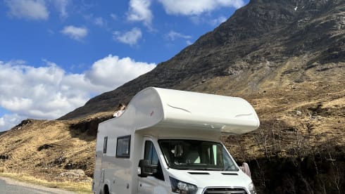 Wout Van Der Kampe – Spacious 6 berth motorhome; RollerTeam Zefiro 675