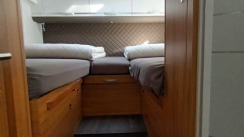 Camper 2020, automatico, fuori rete fino a 4 persone.