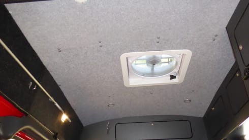 Tom – Ford Transit Custom High Top. Isle of Wight