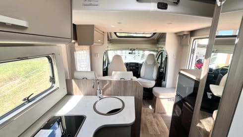 Carado T338-3 – Discover SPAIN by camper! Rent a Carado MODEL 2021 now
