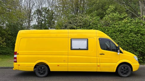 Big Yellow Campervan – 3 berth Mercedes-Benz Race Van Fully comp insurance included 