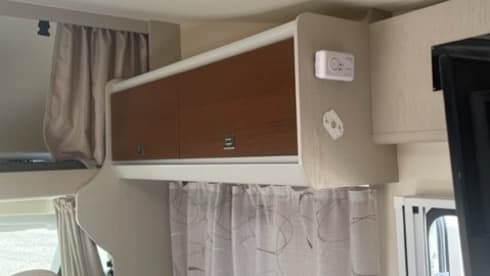 SEAL 50 FAMILY SPECIAL – 6 berth Rimor alcove from 2021