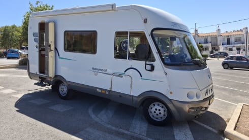 bart – 5p Hymer semi-integrated 