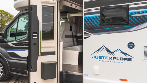 Swift Voyager 485 5 Berth